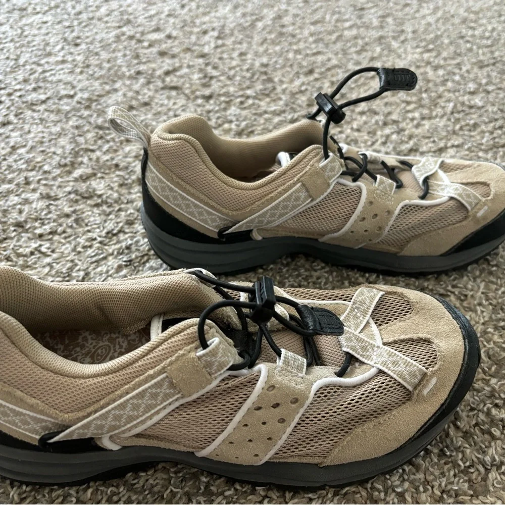 LandsEnd Mesh shoes - Picture 3 of 5
